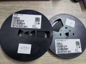 Analog Devices AD822ARZ-REEL7 Dual FET-Input Operational Amplifier